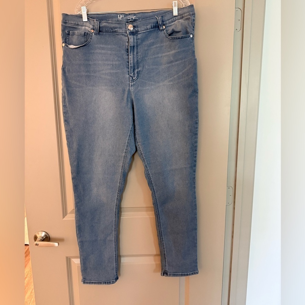 DG2 by Diane Gilman Blue Skinny Jeans